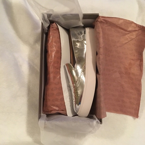 FRANCO SARTO Womens Metallic Slip on Sneaker - Picture 5 of 8